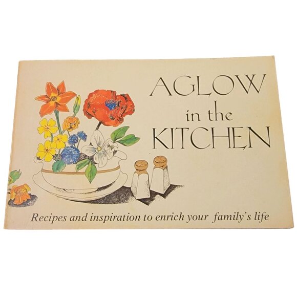 Vintage 70s Cookbook Lot Pillsbury Recipe Cook Book Kitchen Retro Home Decor Fun - Picture 2 of 16